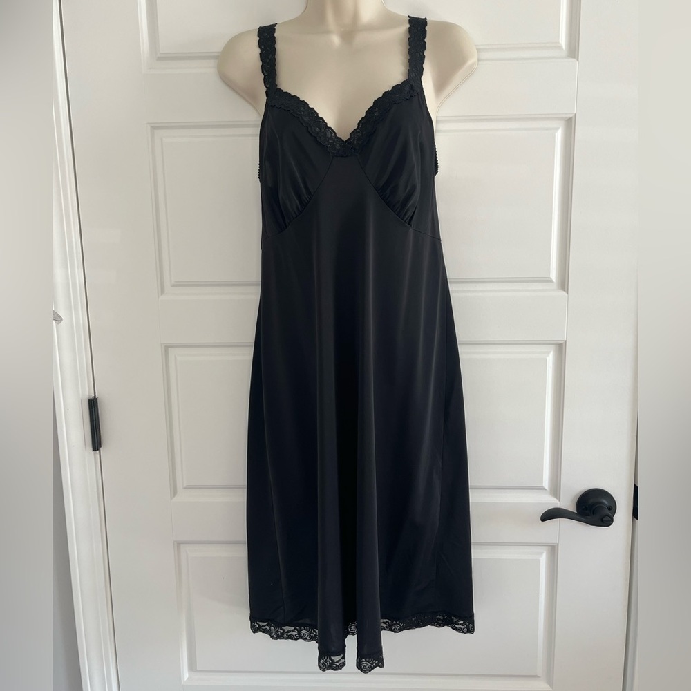 VINTAGE Cabernet Black Full Slip Dress Lace Trim Size 38